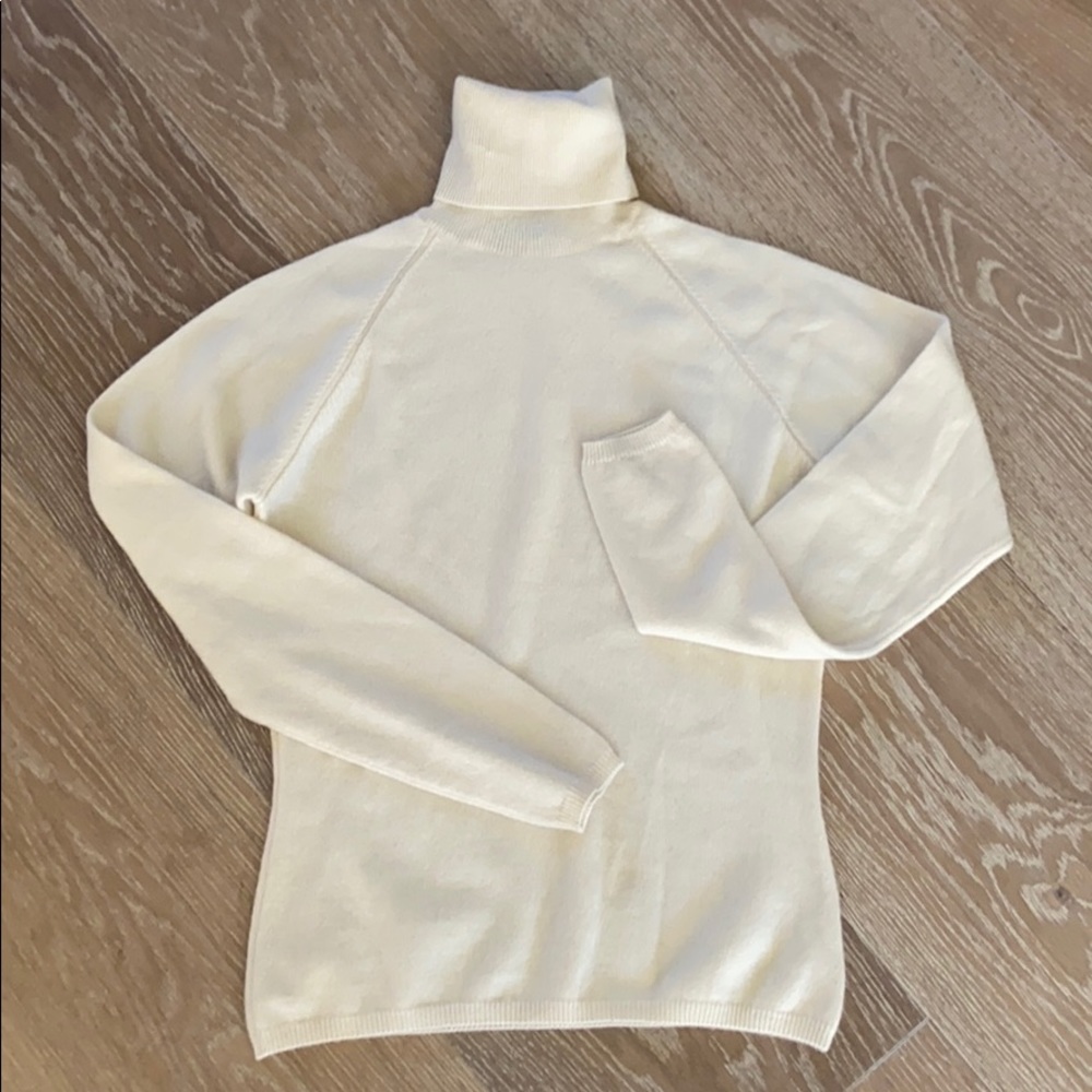 Loro Piana cashmere turtleneck in ivory, size 40
